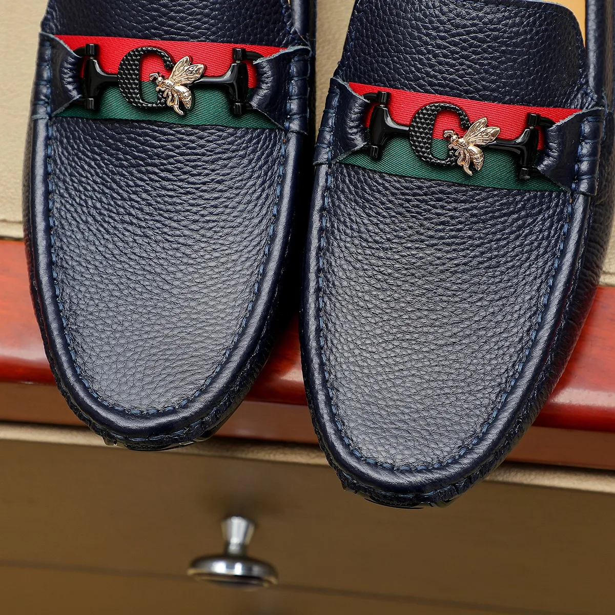 Men's shoes 💰360💰💰GUCCI Gucci official website synchronizes the latest model 🛃The upper is made of imported cowhide, 🐷leather lining, rubber outsole, 🎩🎩top-notch handcrafted workmanship with fine stitches and threads🔍definitely satisfy those perfectionist men who pursue high luxury quality 👏 Colors available! Code number 38-45 Large quantity in stock